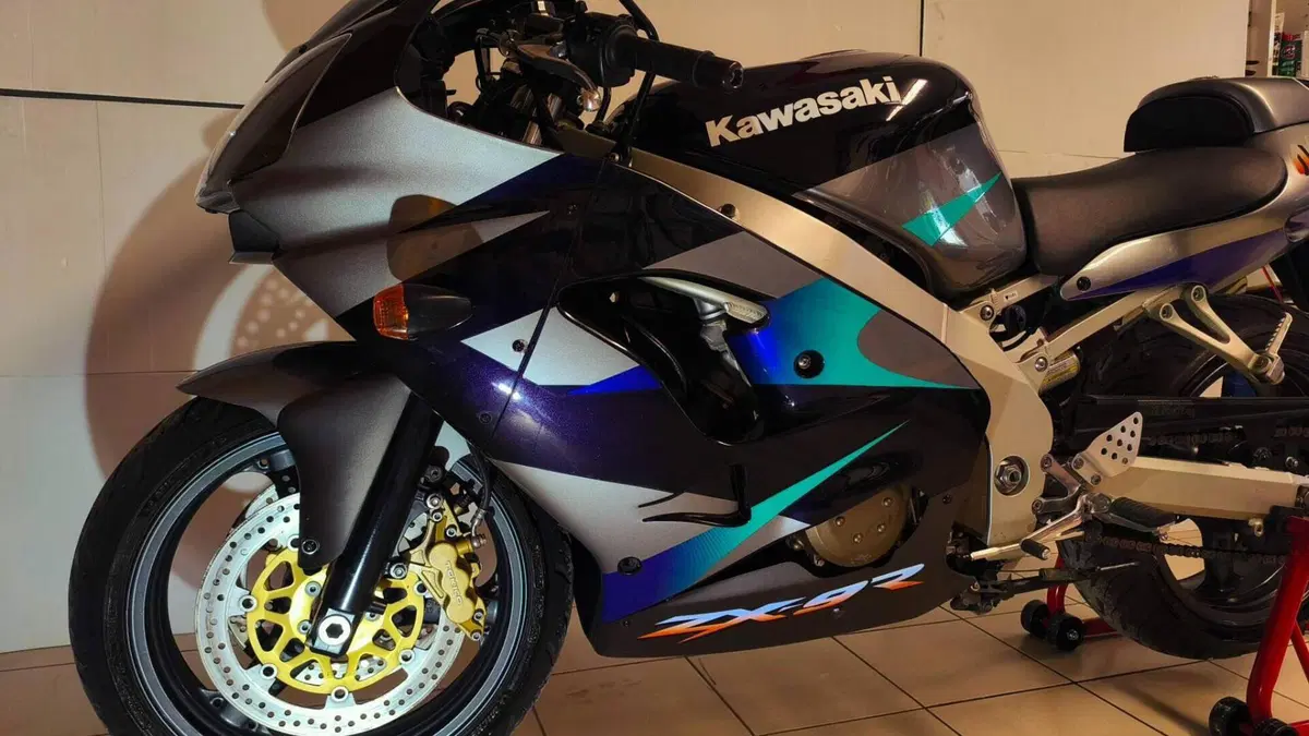 Kawasaki   (3)