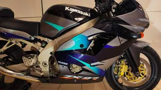 Kawasaki ZX-9R epoca