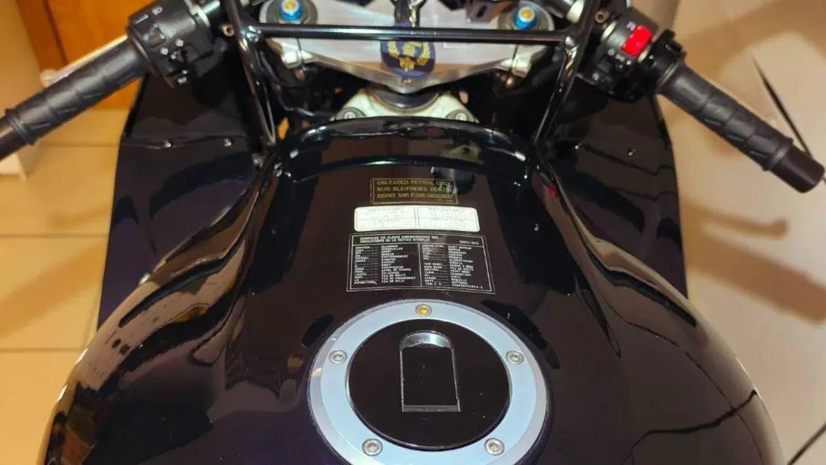 Kawasaki   (8)