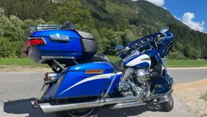 Harley-Davidson 1690 Electra Glide Ultra Classic (2014 - 16) - FLHTCU  (4)