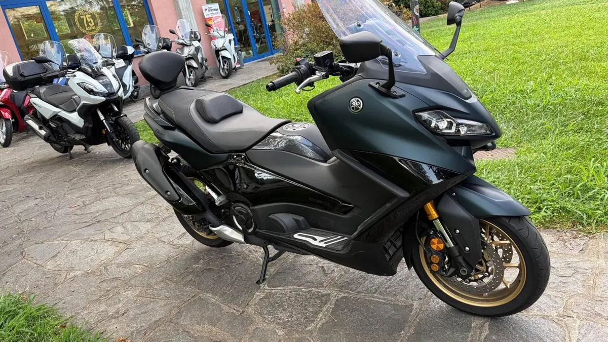 Yamaha T-Max 560 Tech Max (2022 - 24)  (3)