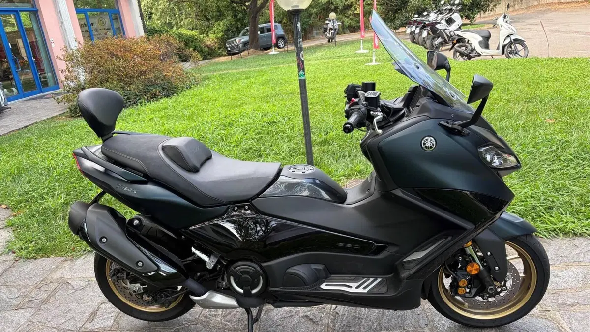 Yamaha T-Max 560 Tech Max (2022 - 24)  (4)