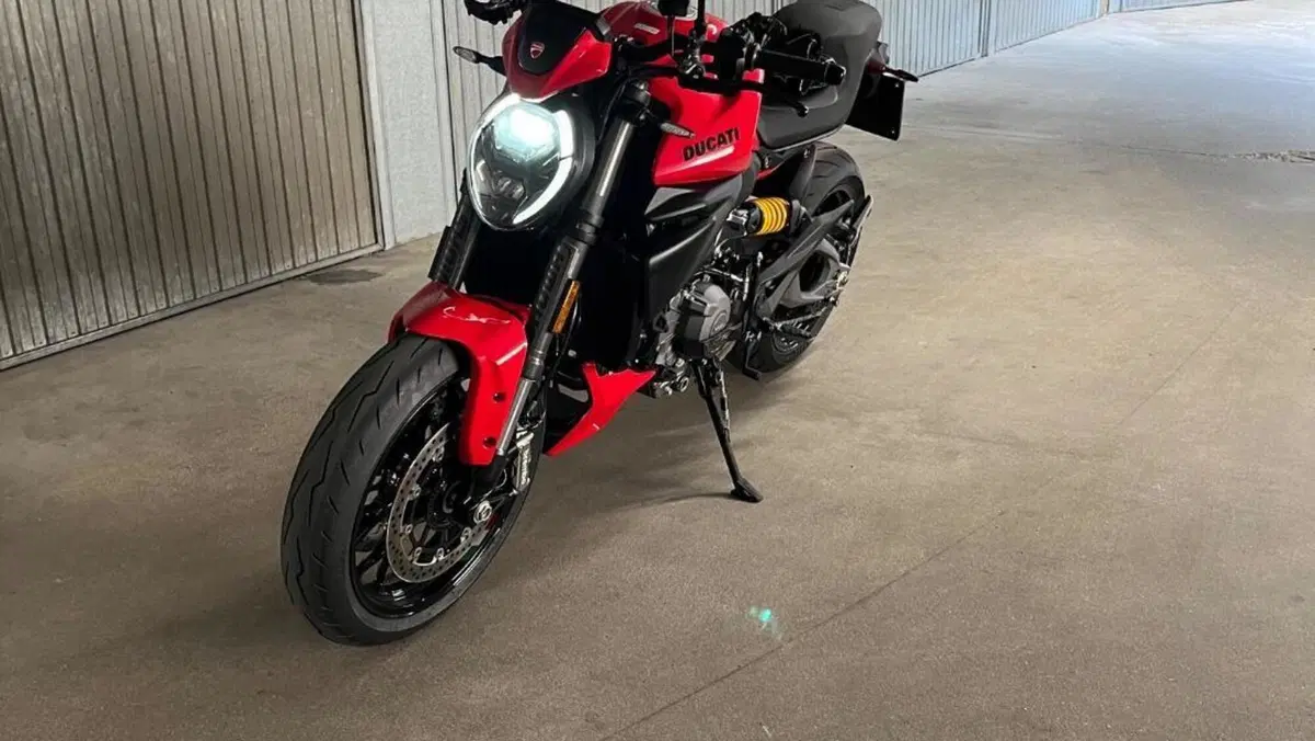 Ducati Monster 890 + (2026) 