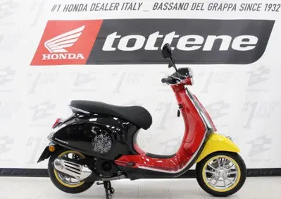 Vespa Primavera 125 Disney Mickey Mouse Edition by Vespa (2023 - 24) - Annuncio 10085637