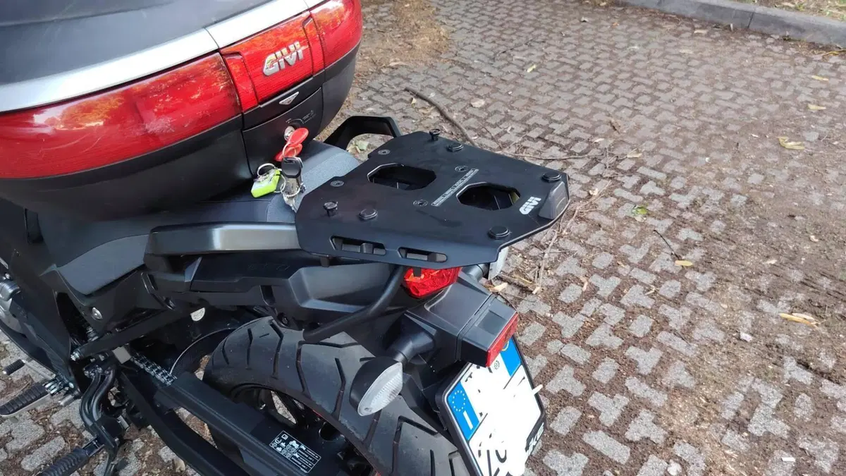 Suzuki V-Strom 650 (2021 - 25)  (3)
