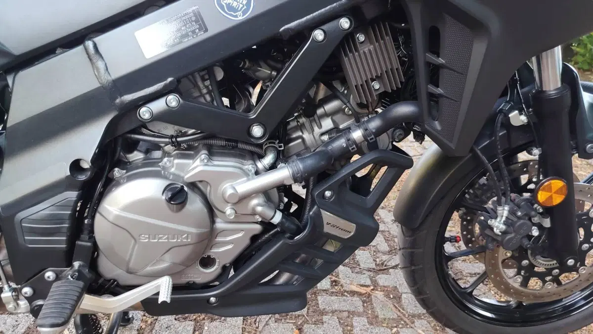 Suzuki V-Strom 650 (2021 - 25)  (11)