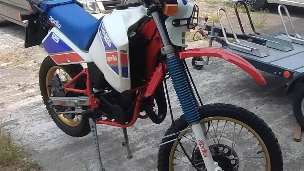 Aprilia   (2)