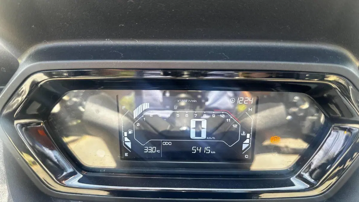 Yamaha X-Max 300 (2025 - 26)  (5)
