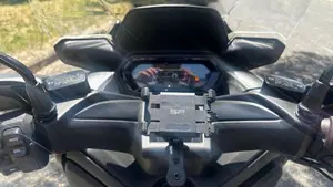 Yamaha X-Max 300 (2025 - 26)  (6)
