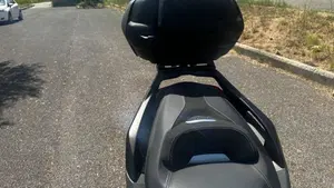 Yamaha X-Max 300 (2025 - 26)  (8)