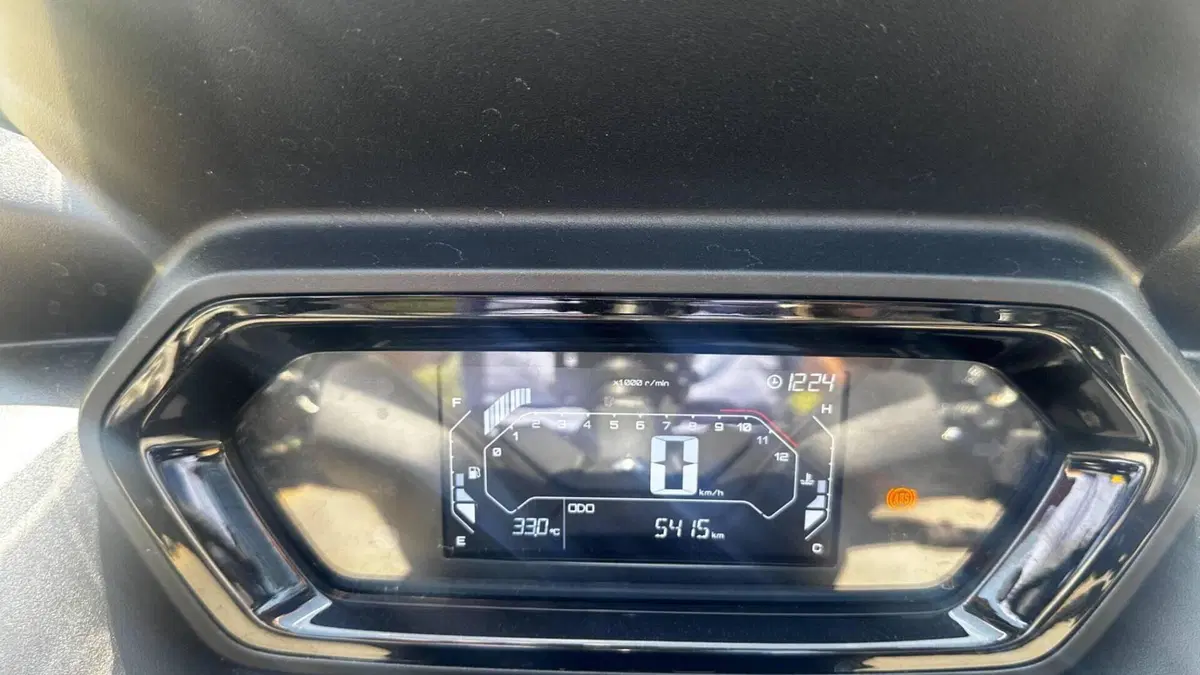 Yamaha X-Max 300 (2025 - 26)  (10)