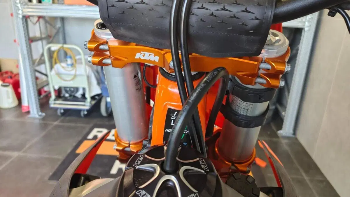 KTM 450 SX-F Factory Edition (2024)  (7)