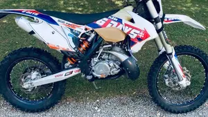 KTM 200 EXC (2012)  (2)