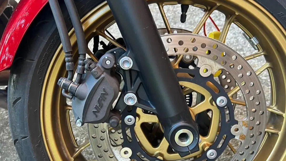 Kawasaki Z 650 RS 50th Anniversary (2022)  (5)