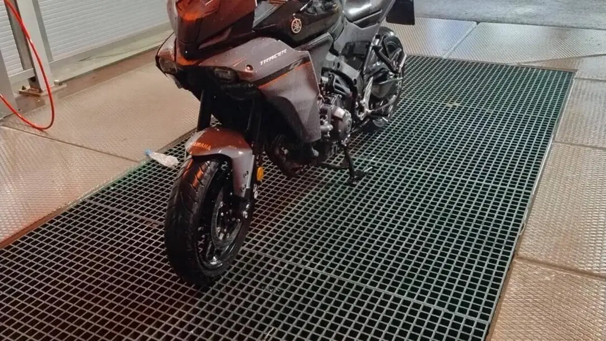 Yamaha Tracer 9 Y-AMT (2025 - 26) 