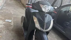 Honda SH 125 i (2009 - 12)  (4)