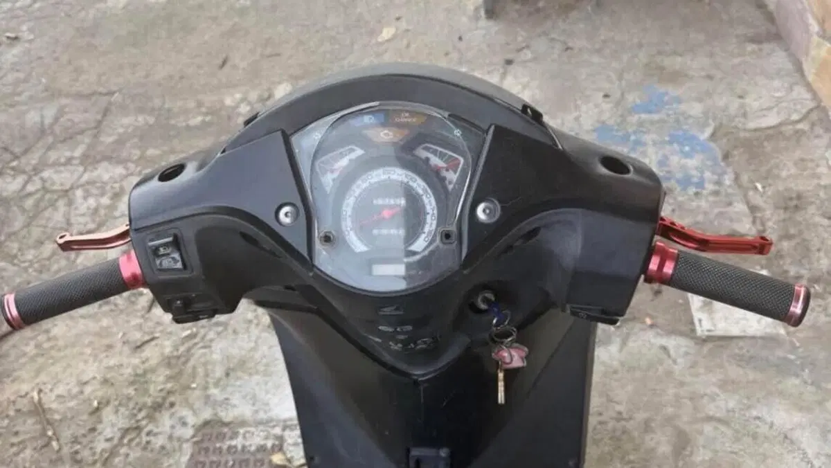 Honda SH 125 i (2009 - 12)  (5)