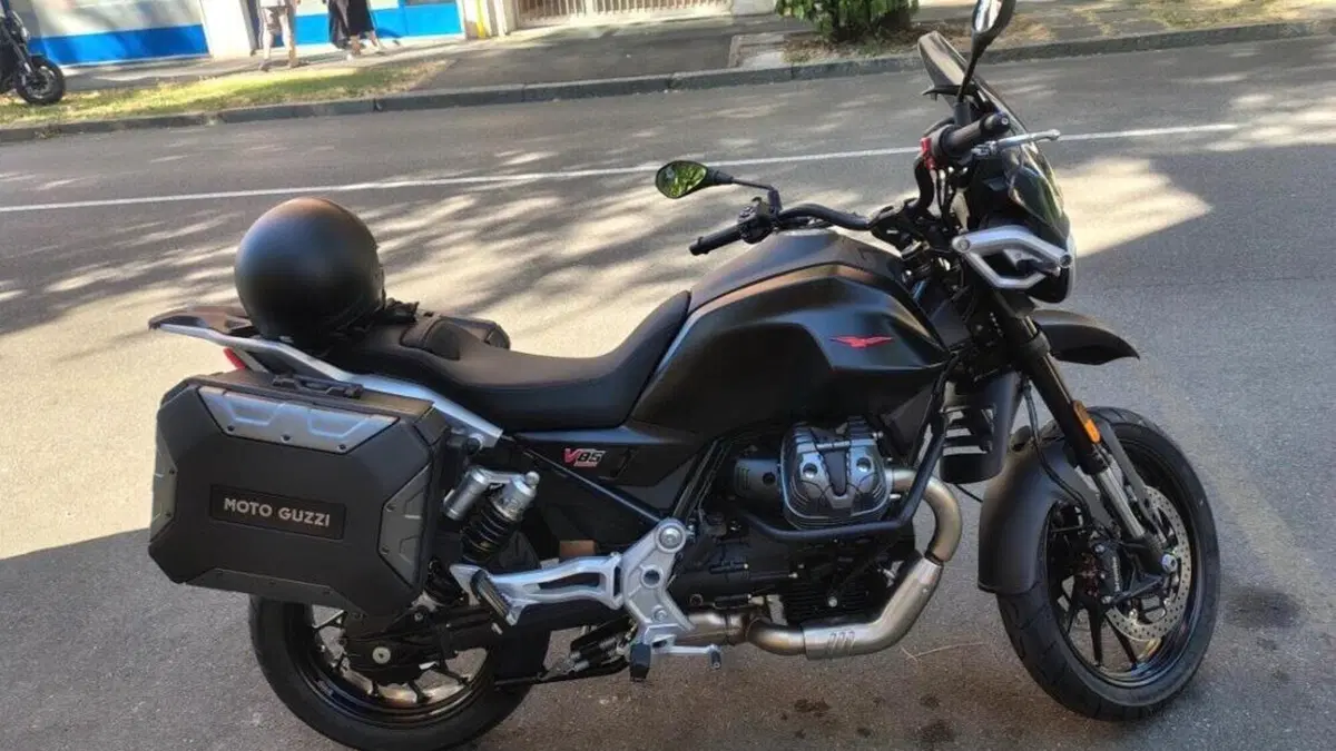 Moto Guzzi V85 Strada (2024 - 26)  (8)