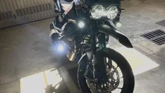 Moto Guzzi V85 Strada (2024 - 26) usata