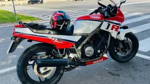 Yamaha   (6)