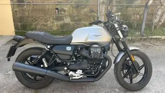 Moto Guzzi V7 Stone (2021 - 24) usata
