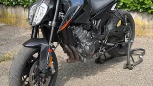 KTM 890 Duke (2021 - 23)  (2)