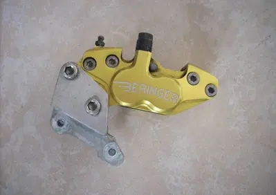 Pinza Freno Anteriore Radiale / Assiale Beringer O - Annuncio 10085882