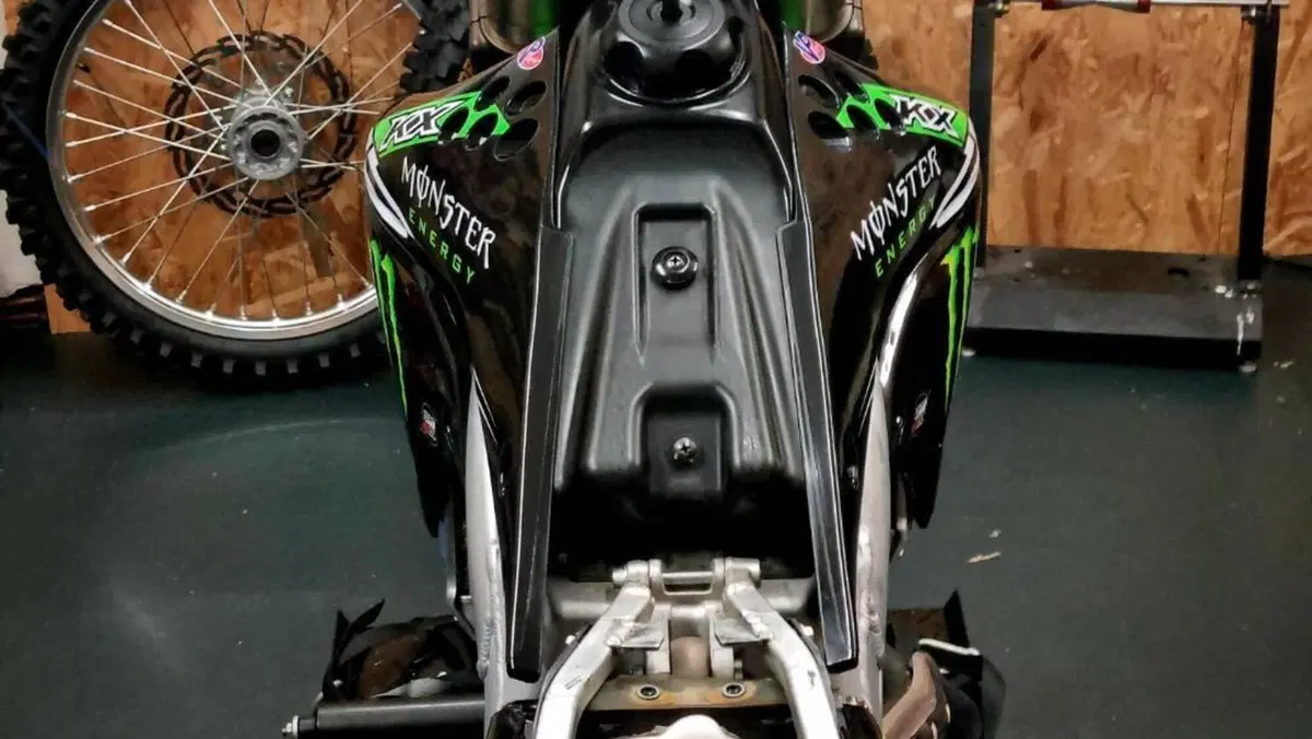 Kawasaki KX250F (2008)  (11)