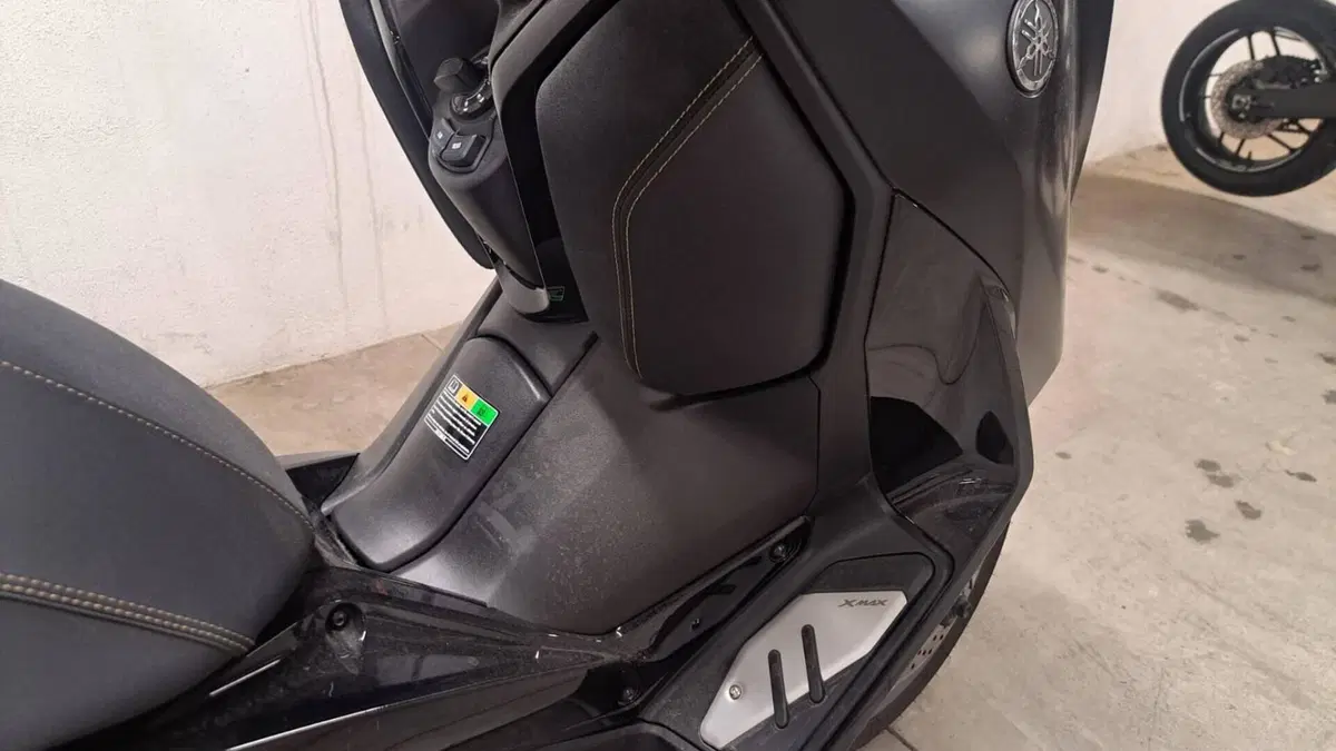 Yamaha X-Max 300 Tech Max (2021 - 24)  (5)
