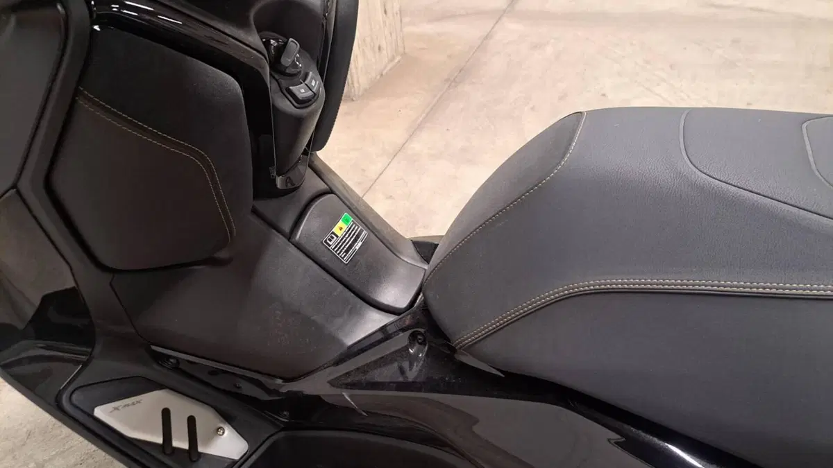 Yamaha X-Max 300 Tech Max (2021 - 24)  (7)