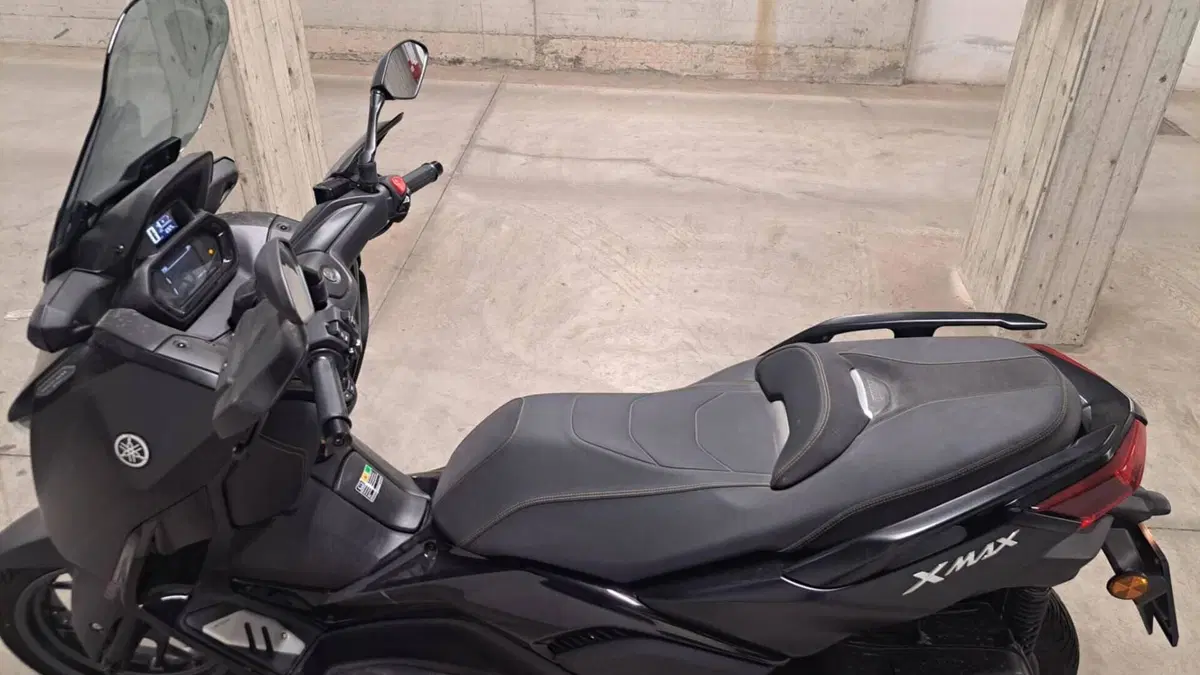Yamaha X-Max 300 Tech Max (2021 - 24)  (9)