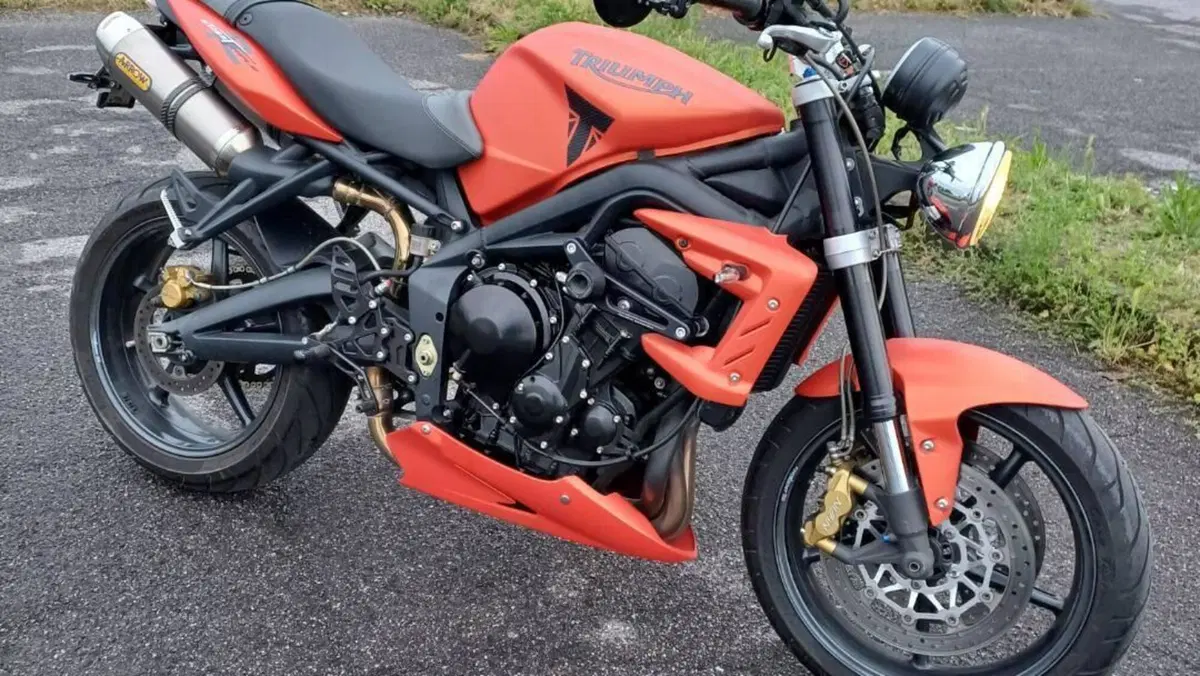 Triumph Street Triple R (2009 - 12)  (3)