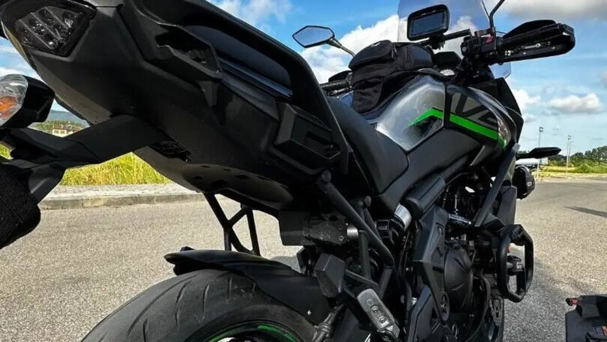 Kawasaki Versys 650 Tourer Plus (2017 - 20)  (2)
