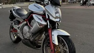 Kawasaki ER-6N (2005 - 08) 
