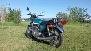 Suzuki   (3)