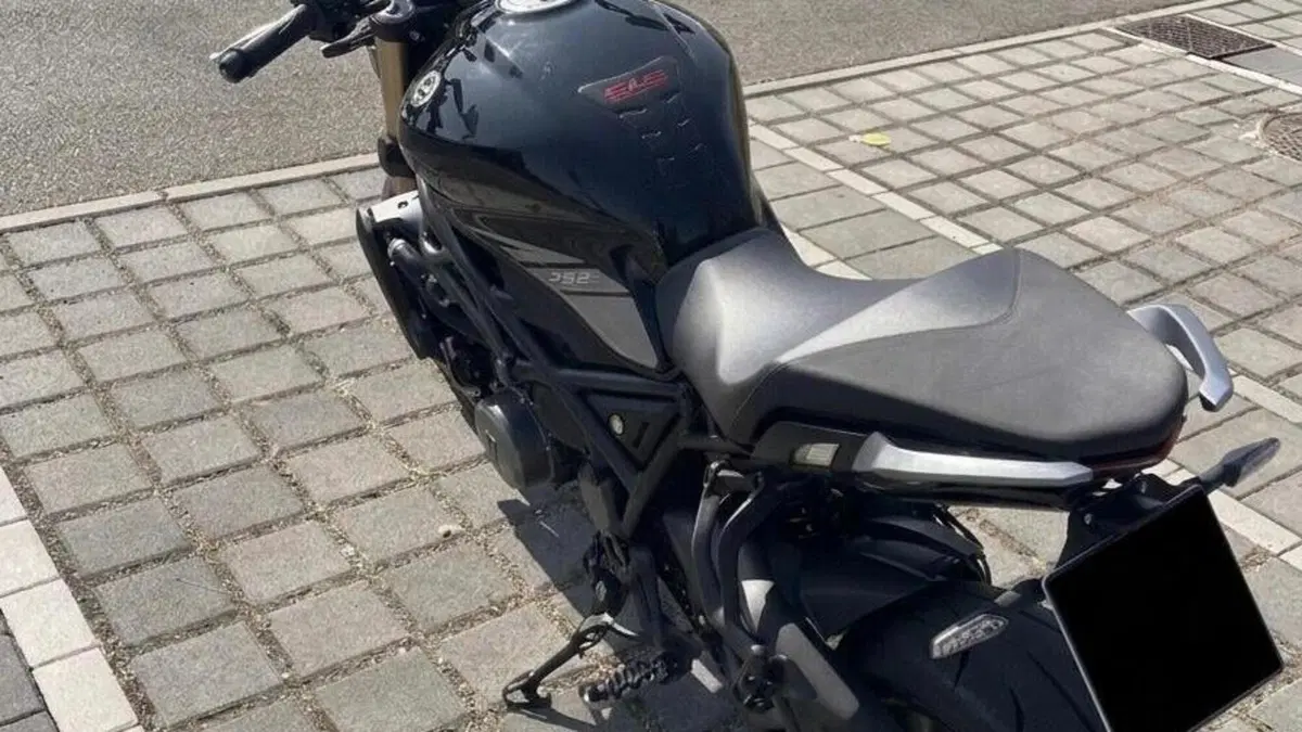 Benelli 752 S (2019 - 20)  (5)