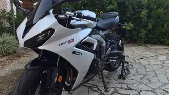 Triumph Daytona 660 (2024 - 26) usata