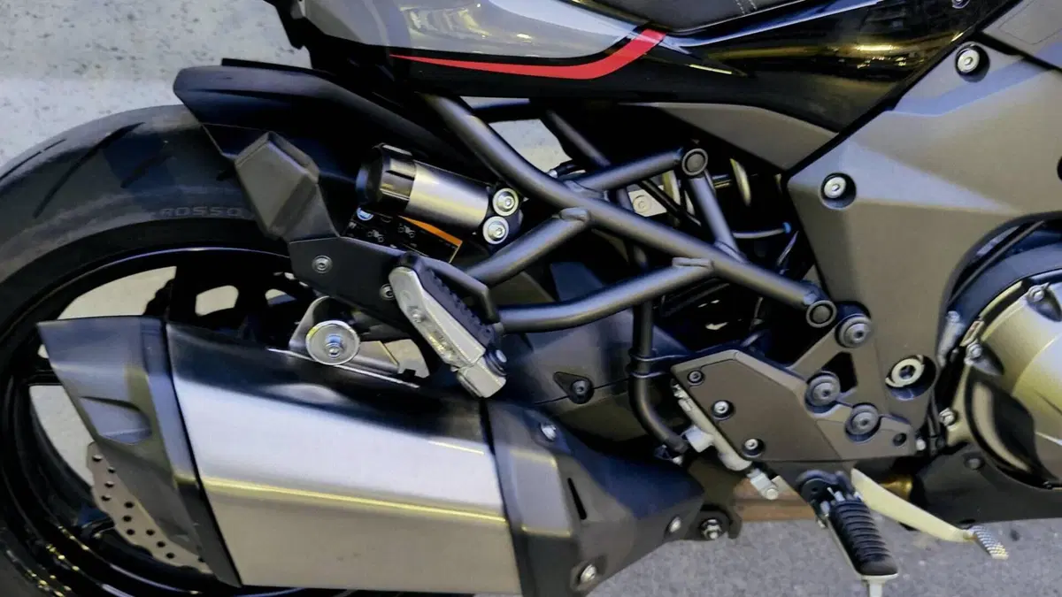 Kawasaki Versys 1000 S Grand Tourer (2021)  (4)