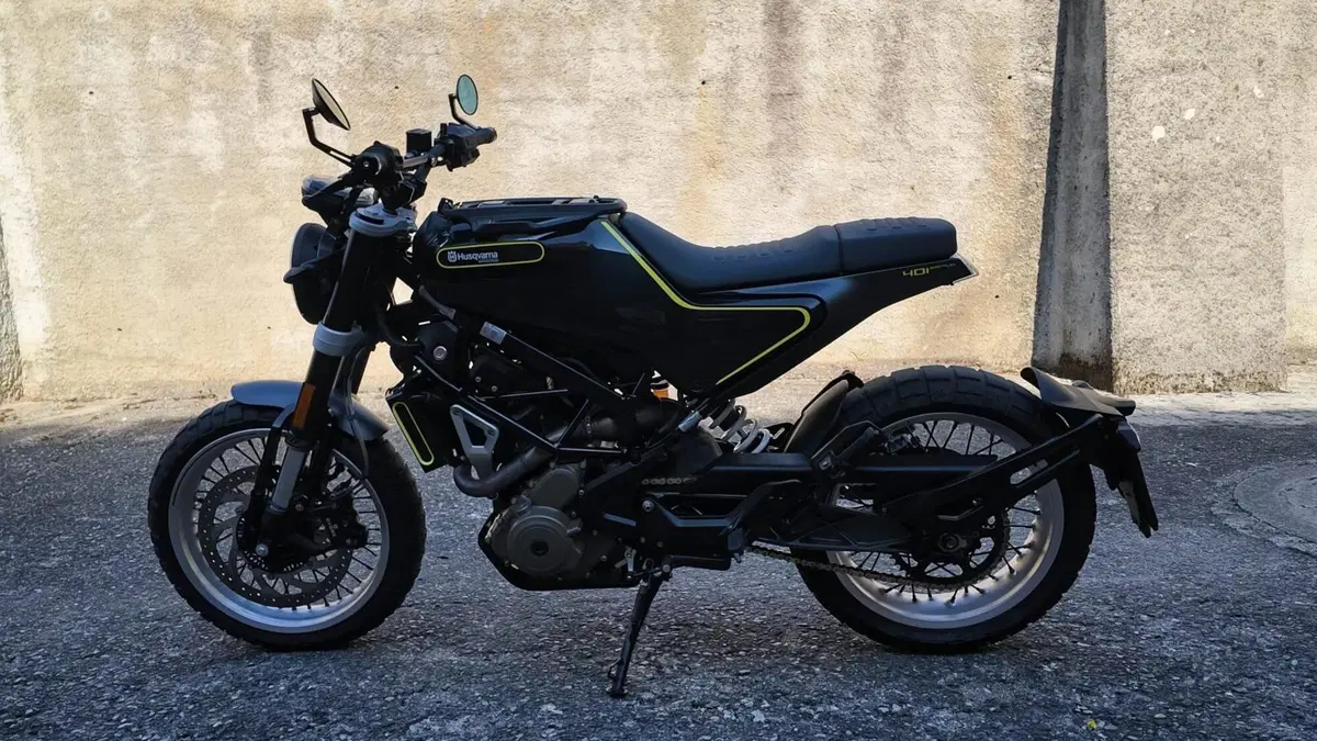 Husqvarna Svartpilen 401 (2020)  (2)