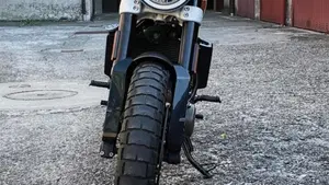 Husqvarna Svartpilen 401 (2020)  (4)