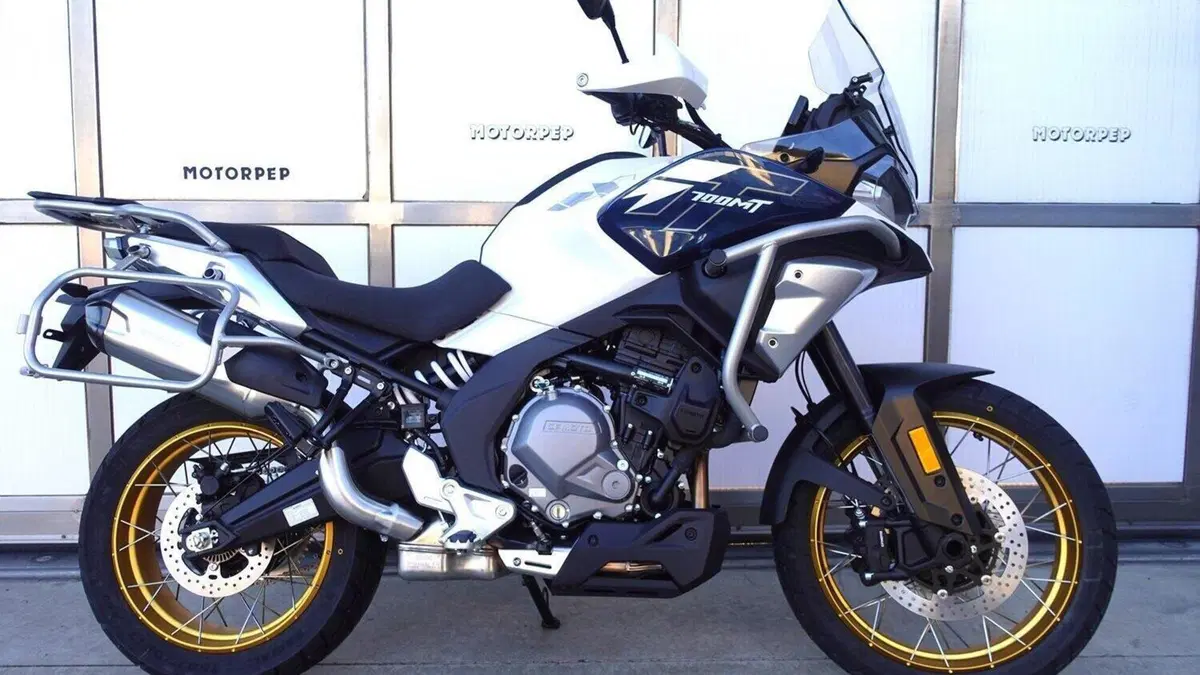 CFMOTO 700MT Adventure (2025 - 26)  (2)
