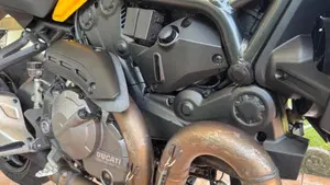 Ducati Monster 821 (2018 - 20)  (6)