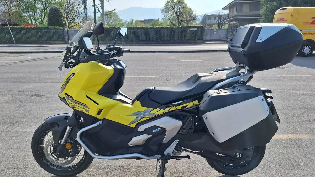 Honda X-ADV 750 Travel (2025 - 26)  (2)