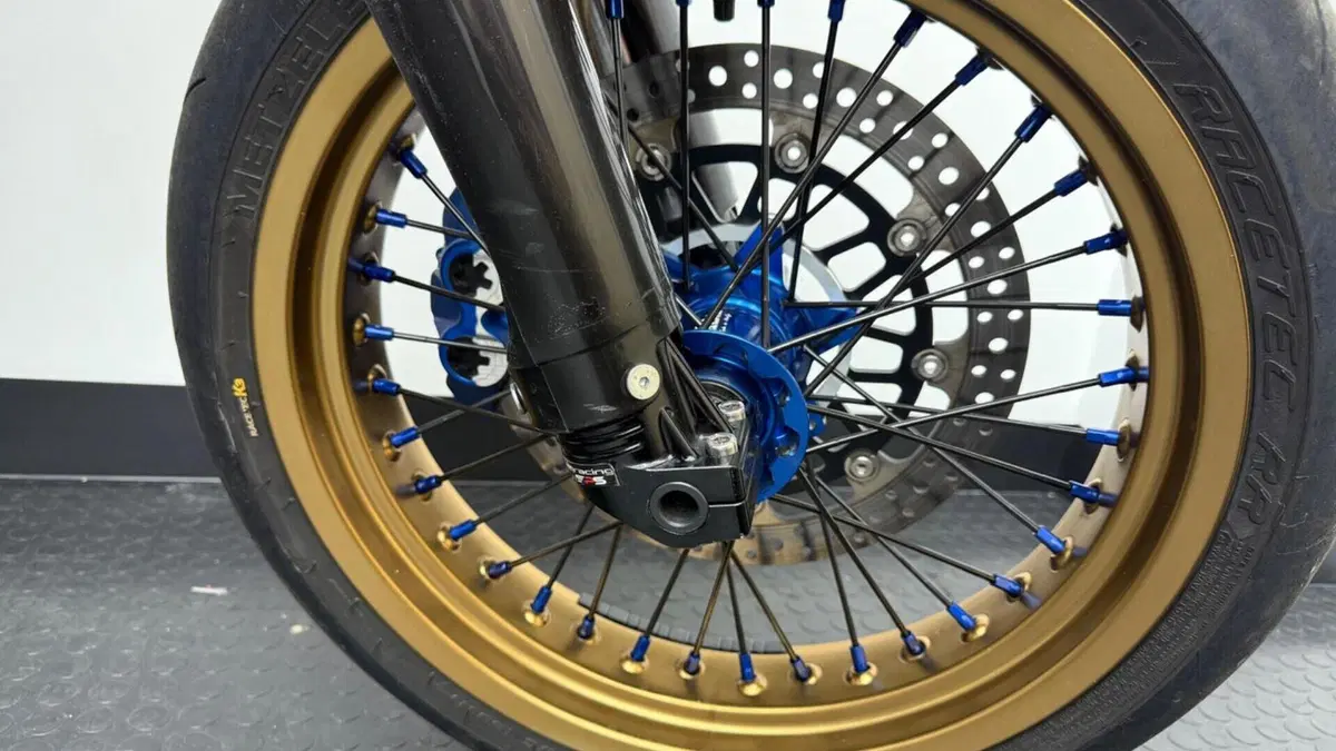 Yamaha YZ 450 F (2020)  (10)