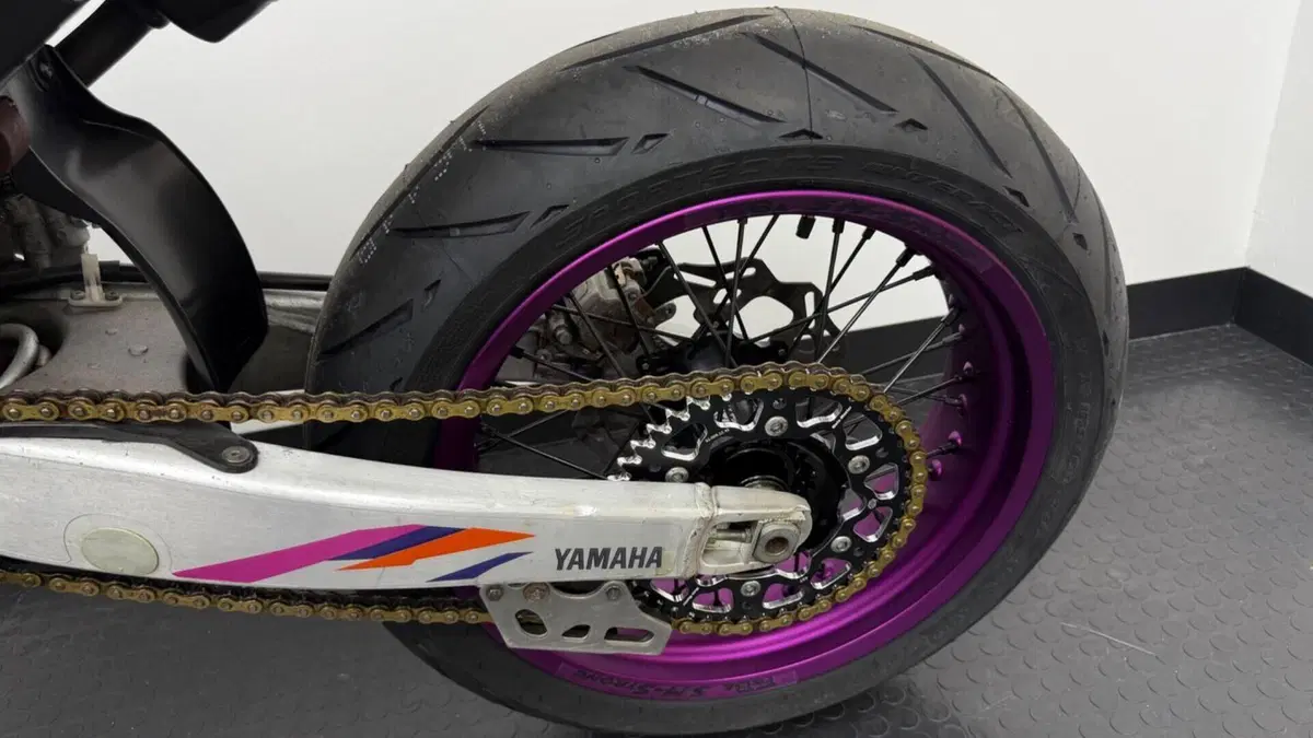 Yamaha YZ 125 (2019 - 20)  (12)