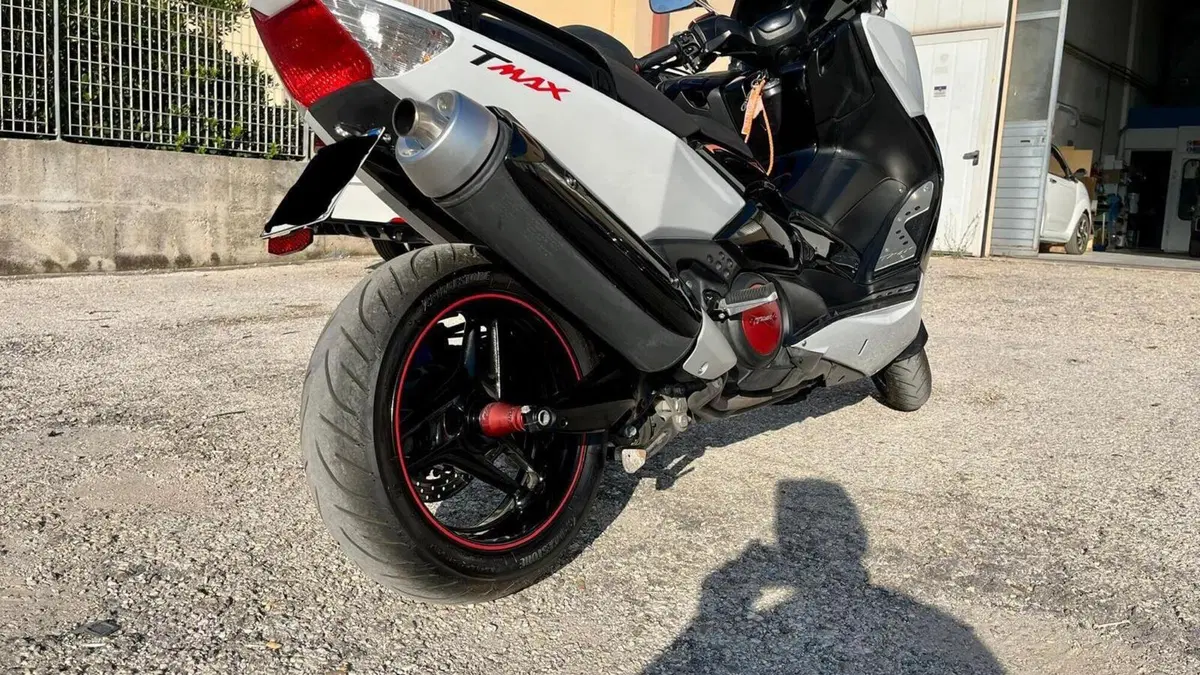 Yamaha T-Max 500 (2008 - 12)  (2)