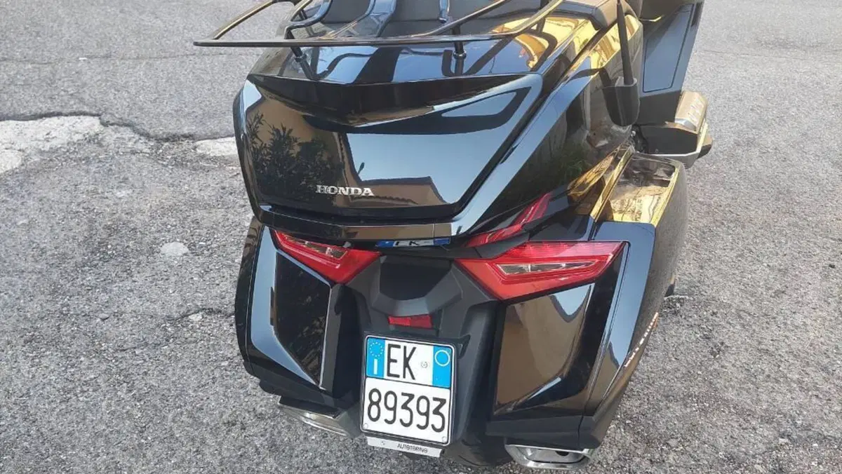 Honda GL 1800 Gold Wing Tour (2018 - 20)  (2)