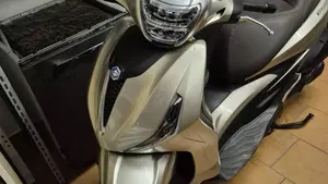 Piaggio Beverly 300 Hpe (2021) 