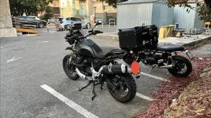 Moto Guzzi V85 TT (2021 - 23)  (4)