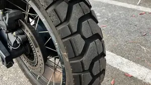 Moto Guzzi V85 TT (2021 - 23)  (6)
